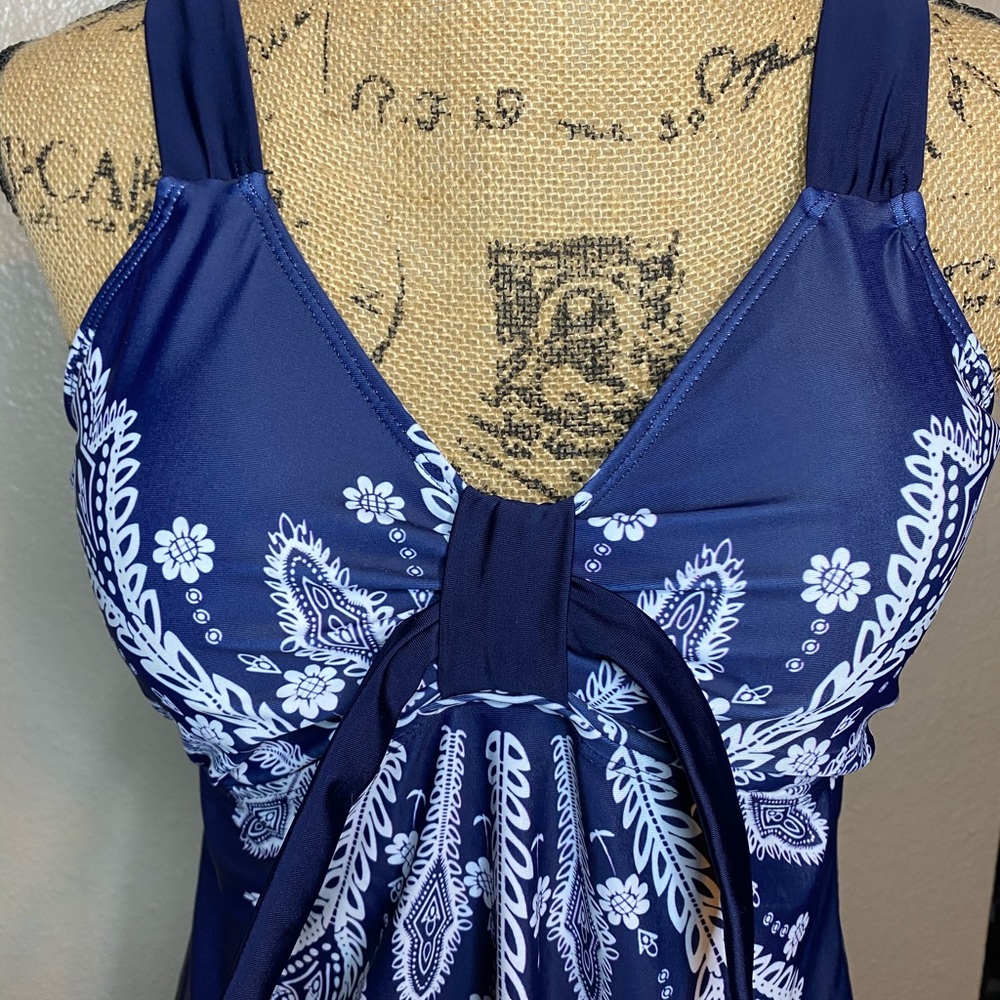 Navy and white Swimsuit Top Large - Picture 2 of 9